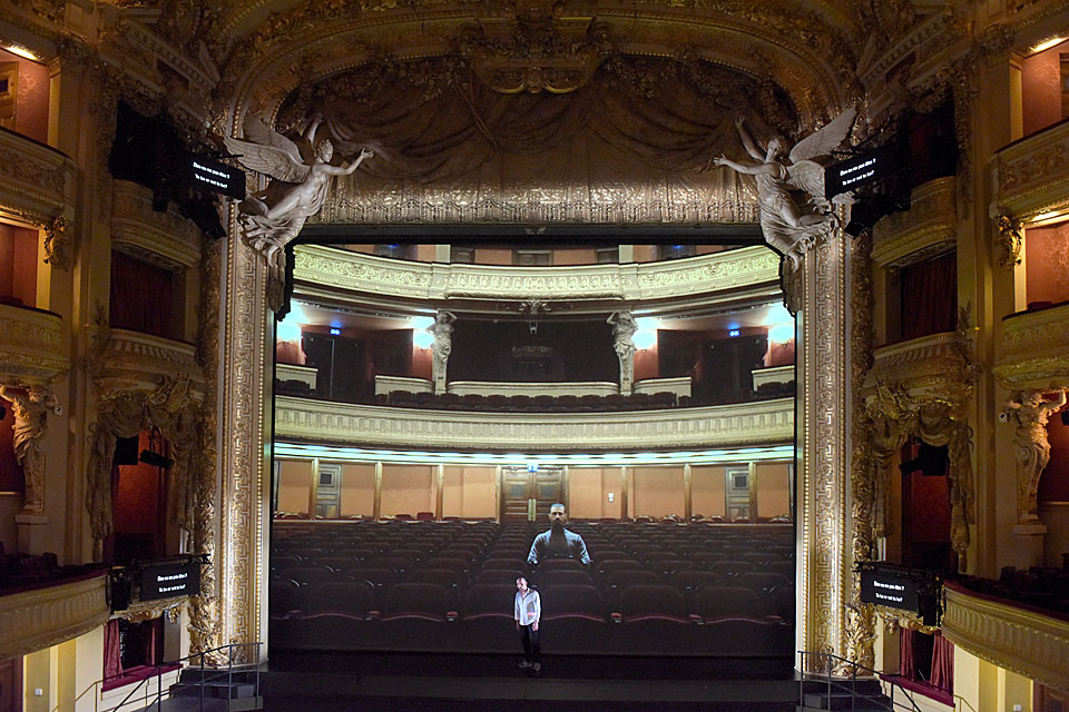 Stéphane Degout dans Hamlet d'Ambroise Thomas par Cyril Teste (2018), à l'Opéra Comique © Vincent Pontet